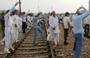 राजस्थान में दहकने लगी आरक्षण की आग, गुर्जर आंदोलन के चलते 26 ट्रेनें रद्द, 26 डायवर्ट