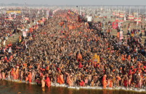 आस्था की डुबकी: मौनी अमावस्या पर दो करोड़ लोगों ने किया गंगा स्नान