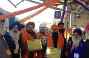 श्री हजूर साहिब जत्था कमेटी के श्रद्धालुओं का किया स्वागत