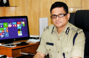 सीबीआई को शारदा घोटाले में फंसे कोलकाता पुलिस प्रमुख की तलाश