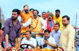 सीकरी के मैदान में राजकुमार चाहर की मजबूत पकड़ पड़ रही विरोधियों पर भारी