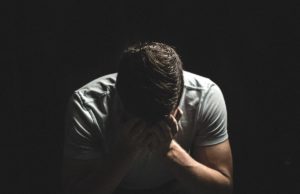 डिप्रेस्शन के चलते 3 दिन तक घर में रखा माँ का शव,फिर जलाने की कोशिश