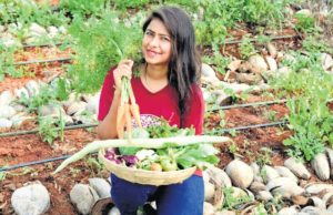 37 साल की गीतांजलि किसानों के साथ मिलकर , चला रही ऑर्गेनिक खेती की कंपनी