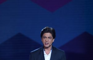 शाहरुख खान की फिल्मों के डायलॉग बढ़ा रहे, वोटिंग के लिए जागरुकता