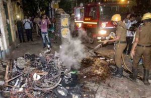 कोलकाता की चुनावी हिंसा: सियासी संग्राम में निशाने पर विद्यासागर की प्रतिमा