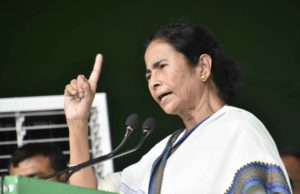 फोनी का असर पड़ रहा ममता बनर्जी की रैलियों पर, अगले 48 घंटे के लिए रद्द की