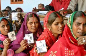 राहुल, सोनिया और आजम की जीत और हार, महिला मतदाता के हाथ