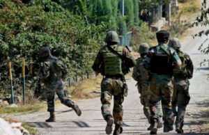 शोपियां के इलाके में मुठभेड़ के दौरान सुरक्षाबलों ने दो आतंकियों को मार गिराया