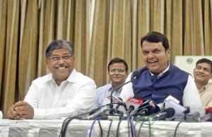 फडणवीस सरकार के मंत्रिमंडल का हुआ विस्तार, सहयोगी दलों को साधने की कोशिश