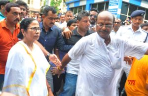 डॉक्टरों ने ममता से मिलने का प्रस्ताव ठुकराया, कहा खुद आकर सुने समस्याएं