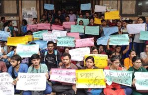 पश्चिम बंगाल के बाद अब दिल्ली और महाराष्ट्र में भी जूनियर डॉक्टरों की हड़ताल