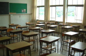 8वीं के छात्र ने क्लास मॉनिटर न बनने के कारण, ट्रैन से कटकर दी जान