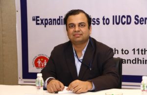 गुजरात के IAS अधिकारी मेरी बेटी के पिता हैं , DNA जांच की मांग