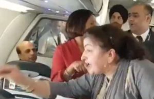 राहुल गाँधी से काश्मिरी महिला ने किया अपना दर्द बयां