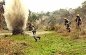 भारतीय सेना ने दिया पकिस्तान को जवाब, सफेद झंडे लेकर आये शव ले जाए