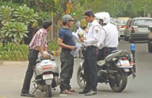 लोगों में महंगे जुर्माने का डर,चालान में आई 70 फीसदी की कमी