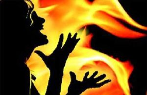 जिंदगी और मोत से लड़ती उन्नाव रेप पीड़िता डॉक्टर्स ने जताई बचने की कम आशंका