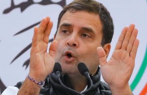 सिंधिया पर चुप्पी, पीएम पर साधा निशाना