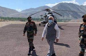 पीएम नरेंद्र मोदी ने जवानों को संबोधित किया- वीरता ही शांति की पूर्व शर्त होती है।