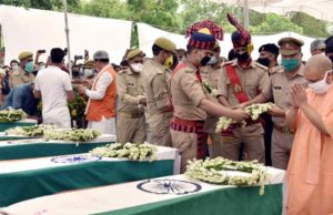 आखिर क्यों बेबस पुलिस पर भारी पड़ते जा रहे हैं गुंडे