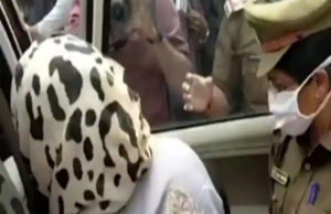 शायर मुनव्वर राणा की बेटी उरुशा को पुलिस ने हिरासत में लिया