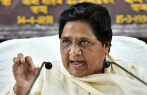 इटावा में मायावती और अखिलेश के बीच शह और मात का खेल, जिला स्तर पर फिर बदलाव