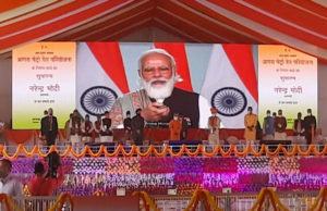 बहुप्रतीक्षित आगरा मेट्रो का प्रधानमंत्री ने किया शुभारंभ, सीएम ने कहा “अब रफ़्तार पकड़ेगा आगरा”