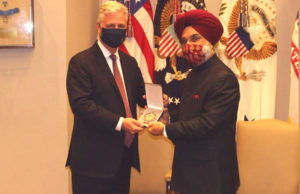 पीएम मोदी के खाते में जुड़ी एक और उपलब्धि, मिला अमेरिका का ये सर्वोच्च सम्मान