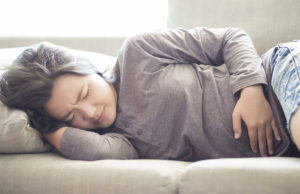 महिलाएं पीएमएस की समस्या के प्रति न करें लापरवाही, अपनाएं ये टिप्स