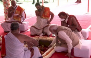 पीएम मोदी ने नए संसद भवन का शिलान्यास कर रचा इतिहास, सर्वधर्म के धर्माचार्य बने भूमि-पूजन के साक्षी