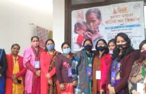 “बेटी एक लक्ष्य फाउंडेशन” ने सफाईकर्मियों को वितरित किए नए वस्त्र