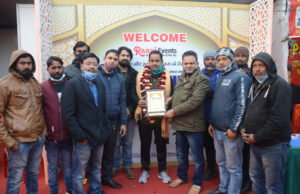 खट्टी-मीठी यादों संग मिड नाइट बाजार का समापन, आखिरी दिन हुई जमकर खरीददारी