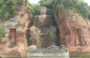 चीन की सबसे बड़ी नदी से निकली 600 साल पुरानी भगवान बुद्ध की प्रतिमा