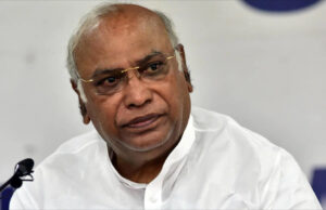 कांग्रेस वरिष्ठ नेता मल्लिकार्जुन खड़गे ने राहुल गांधी को कांग्रेस अध्यक्ष बनने के लिए दबाव दिया