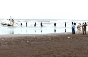 गुजरात के तट पर पाकिस्तानी नौका से हेरोइन जब्त