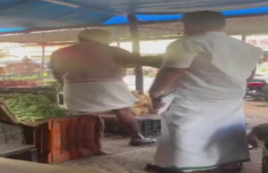 केरल में भारत जोड़ो यात्रा में सब्जीवाले से वसूली कर रहे कांग्रेस कार्यकर्ता