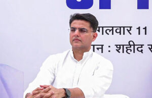 अनशन की बजाए विधानसभा में सवाल उठाते, पायलट को राजस्थान प्रभारी रंधावा ने दी नसीहत