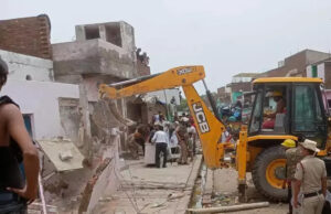 श्रीकृष्ण जन्मस्थान पहुंचा बुलडोजर! सच पता चलने पर लोगों के उड़े होश