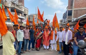 मनकामेश्वर महादेव के दर्शनार्थ निकाली पदयात्रा