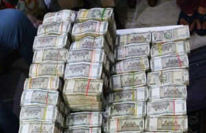 फ़िल्मी स्टाइल में CBI ने की अफसर से मुलाकात, बरामद किये 2.61 करोड़ रुपये