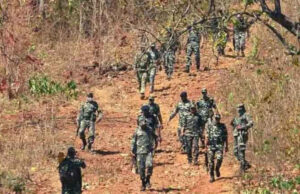 छत्तीसगढ़ में नक्सलियों से मुठभेड़ में CRPF का एक अधिकारी शहीद