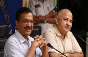 शराब नीति से केजरीवाल ने झाड़ा अपना पल्ला, पूरा ठीकरा सिसोदिया पर फोड़ा