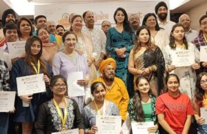 मेधावियों के साथ ग्लेमर वर्ल्ड की हस्तियों मिला पंजाबी गौरव सम्मान