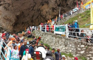 अमरनाथ यात्रा में अब तक के सारे रिकॉर्ड टूटे, चार दिनों में 74,000 से अधिक श्रद्धालुओं ने किए बाबा बर्फानी के दर्शन