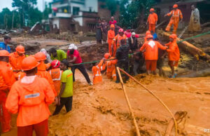 वायनाड भूस्खलन: तीन बच्चों समेत 23 लोगों की मौत, केरल सरकार ने बचाव अभियान के लिए भारतीय सेना से मांगी मदद