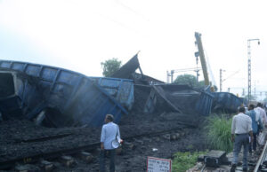 मालगाड़ी के 20 डिब्बे पटरी से उतरे, कोई हताहत नहीं