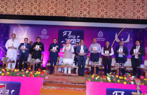 केरल के राज्यपाल ने किया पूरन डावर की बायोग्राफ़ी बुक का विमोचन