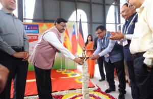 मीट एट आगरा में सजा फुटवियर कम्पोनेंट्स एंड मशीनरी की आधुनिक और रचनात्मकता दुनियां का बाजार