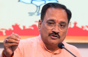 आयुष्मान भारत योजना को लेकर दिल्ली की राजनीति आई तेजी