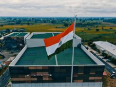 एफमेक ने आगरा ट्रेड सेंटर पर स्थापित किया 100 फुट ऊँचा तिरंगा, ध्वजारोहण के साथ हुआ ‘मीट एट आगरा 2025’ का आगाज़